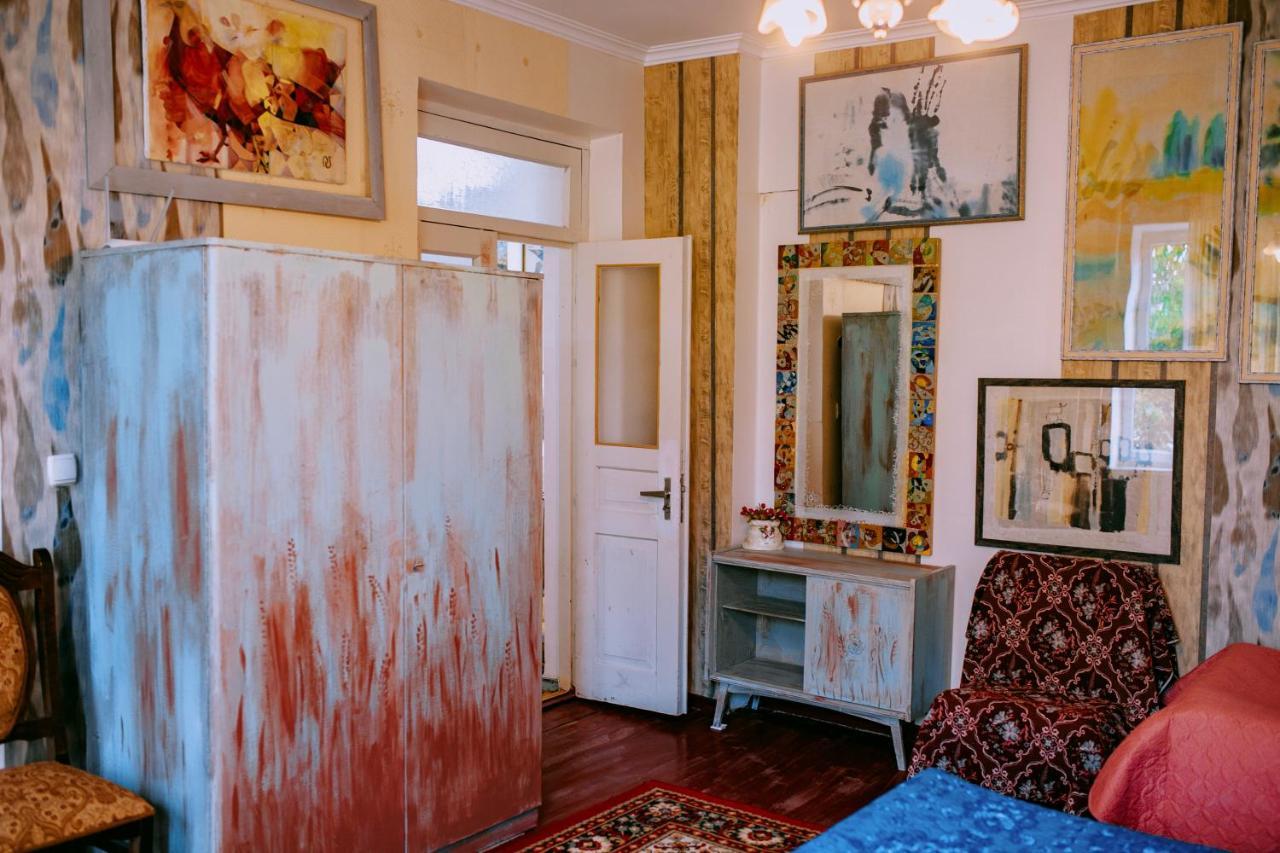 Artist'S House Hotel Tetritskaro Kültér fotó