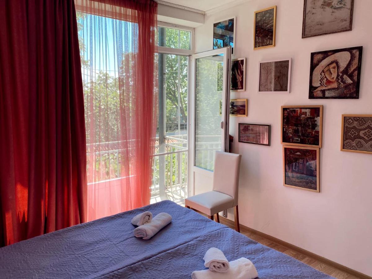 Artist'S House Hotel Tetritskaro Kültér fotó