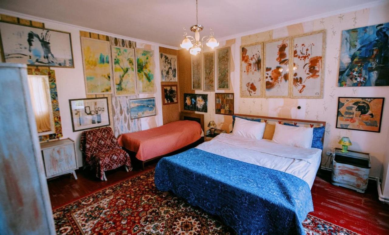 Artist'S House Hotel Tetritskaro Kültér fotó