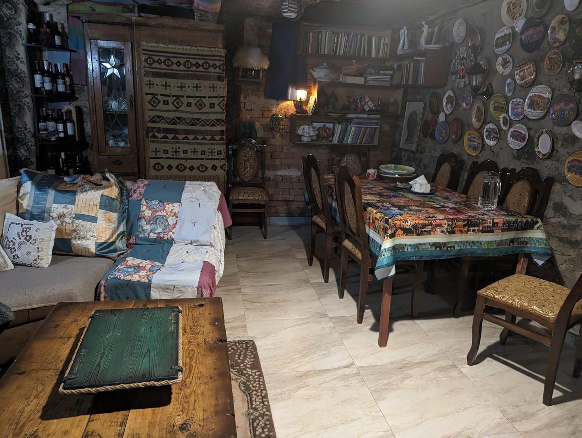 Artist'S House Hotel Tetritskaro Kültér fotó
